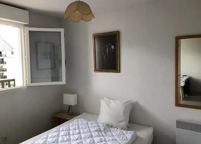 Cabourg: Bord De Mer, Balcon, Internet, Parking - Fr-1-487-313 דירה *